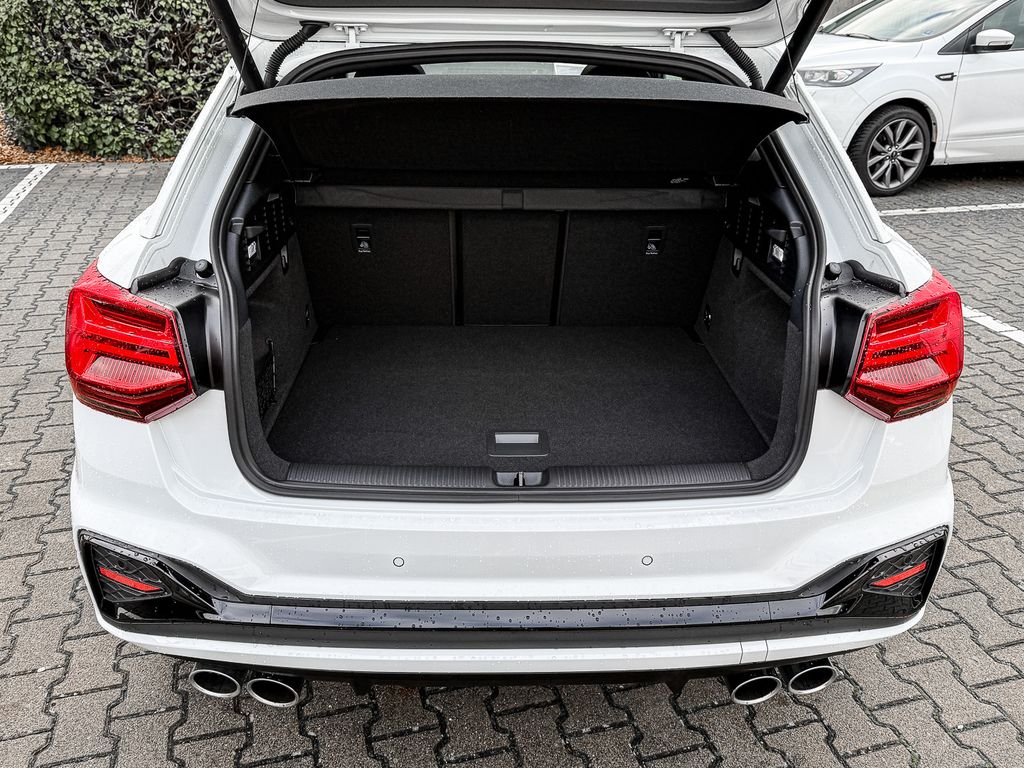Audi SQ2 2025