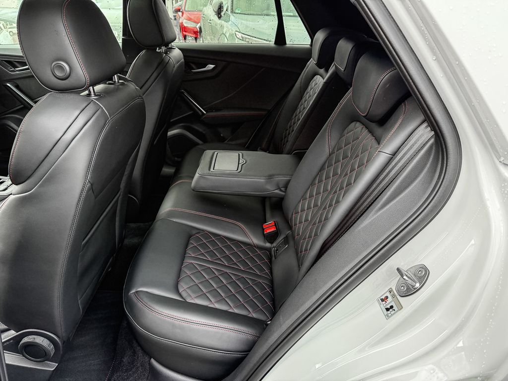Audi SQ2 2025