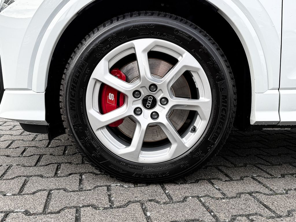 Audi SQ2 2025