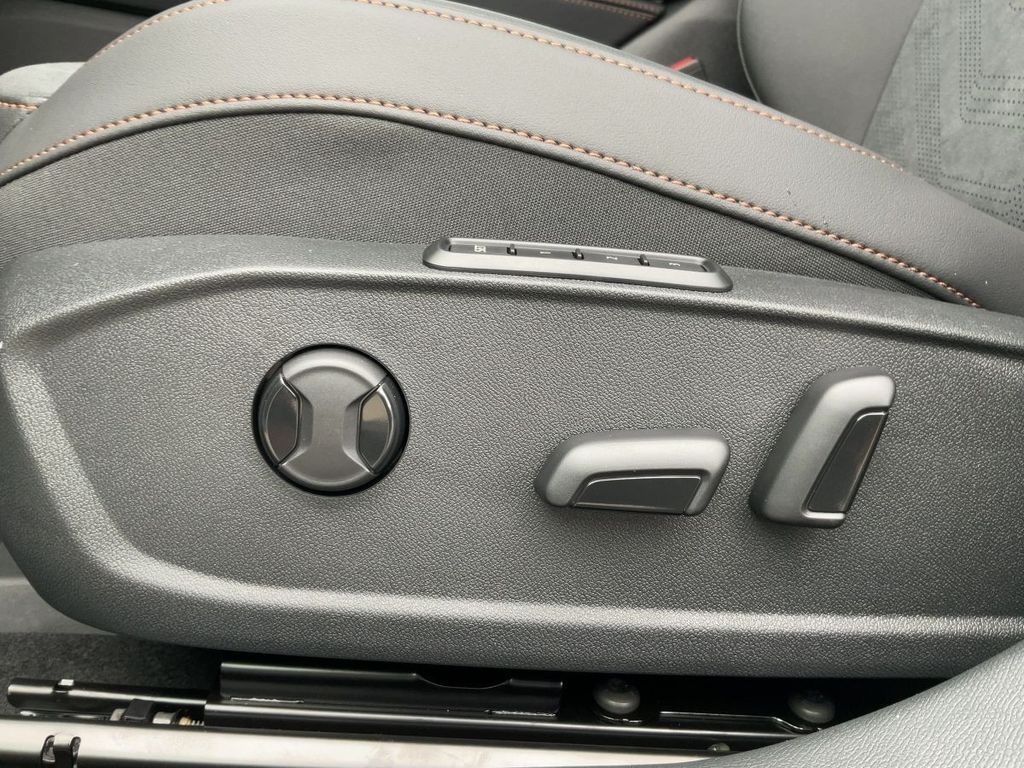 Cupra Leon 2025