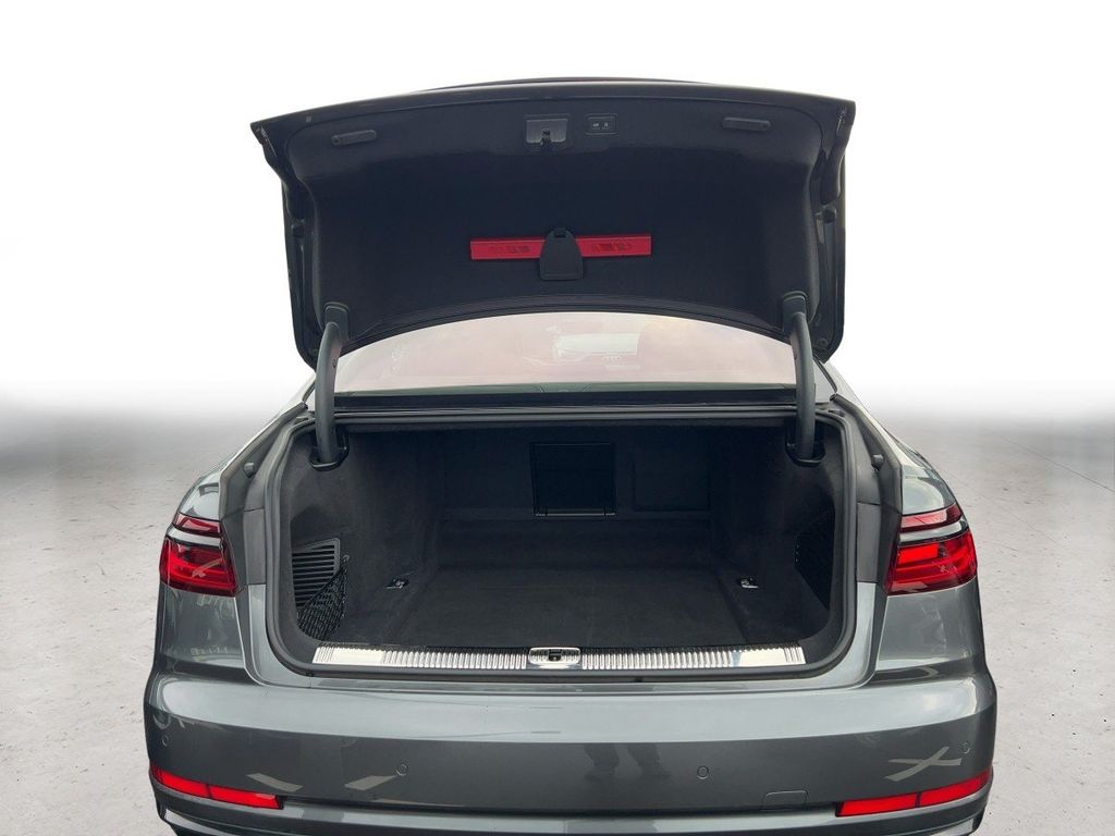 Audi S8 2023