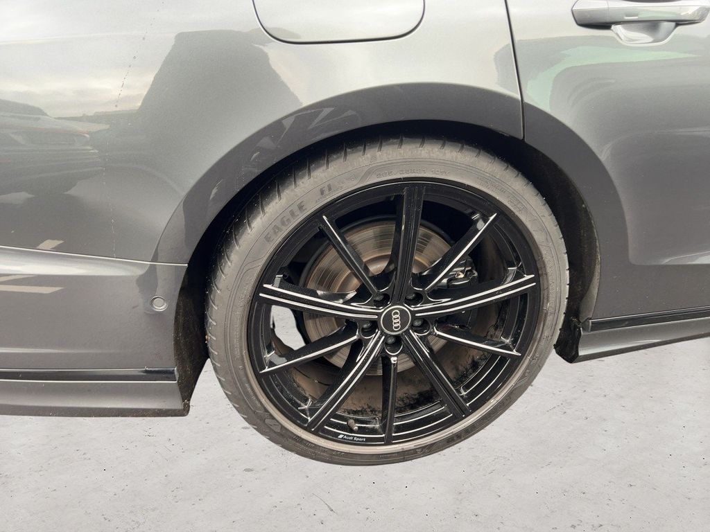 Audi S8 2023
