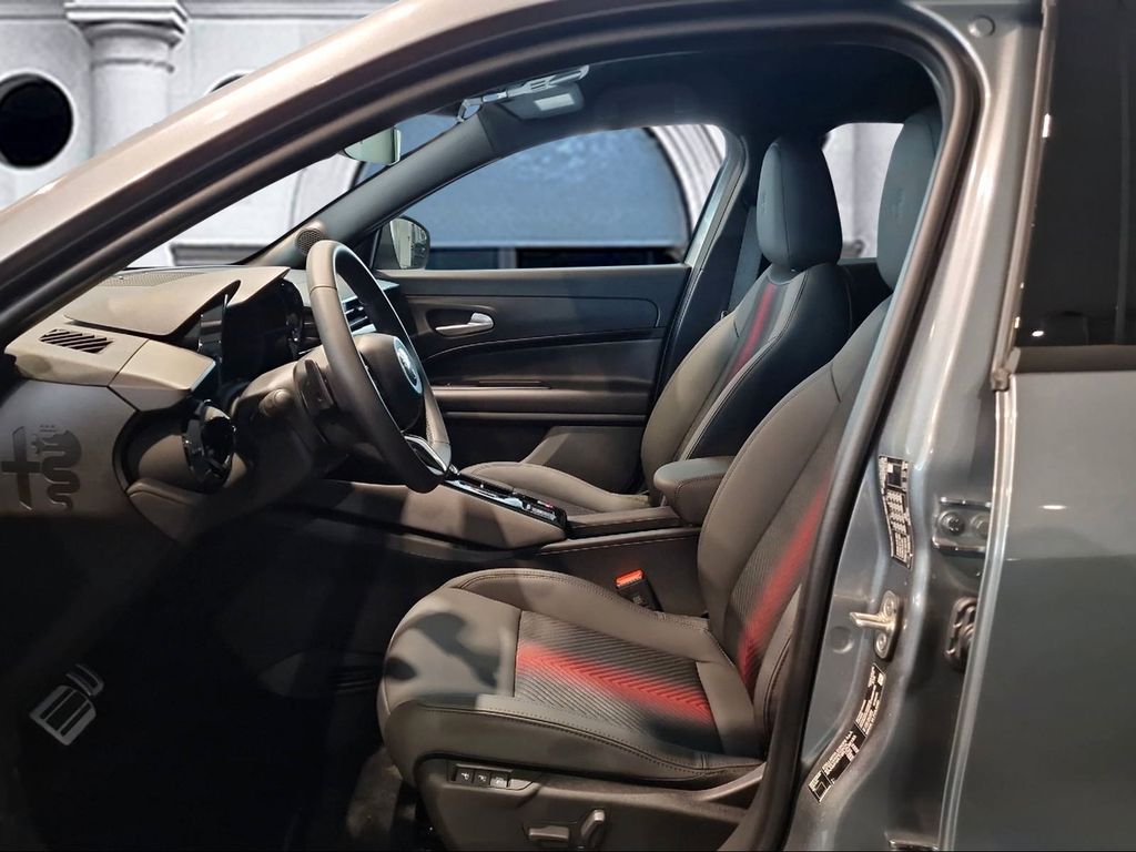 Alfa Romeo Junior 2025