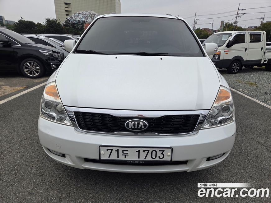 Kia Canival 2013