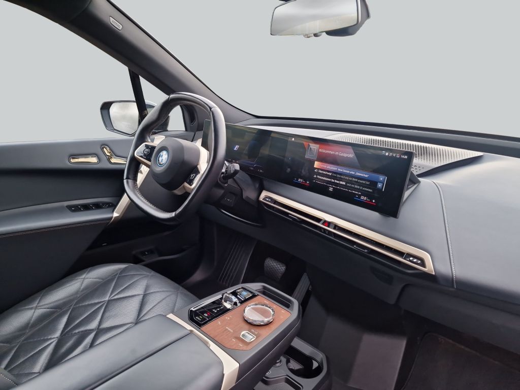 BMW iX 2022