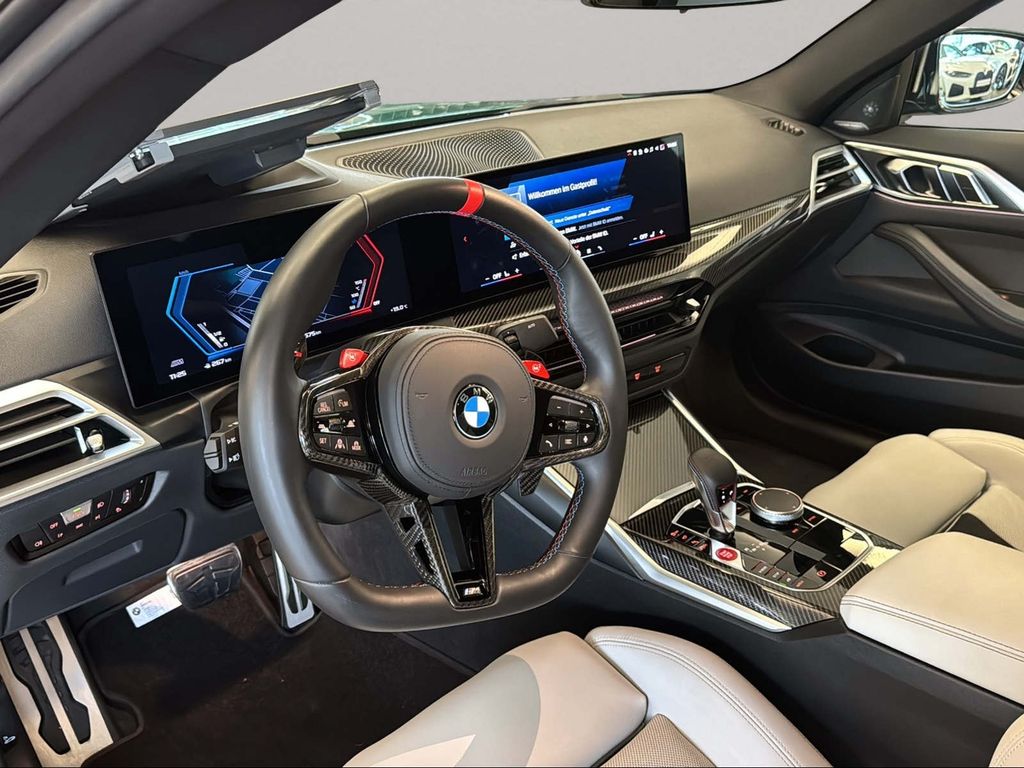 BMW M4 2025
