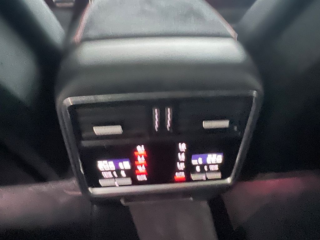 Porsche Cayenne 2022