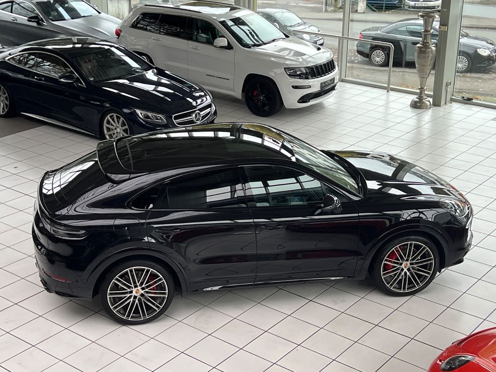 Porsche Cayenne 2022
