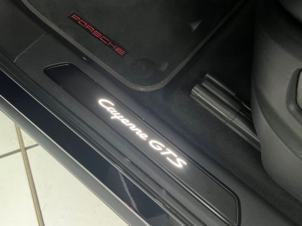 Porsche Cayenne 2022