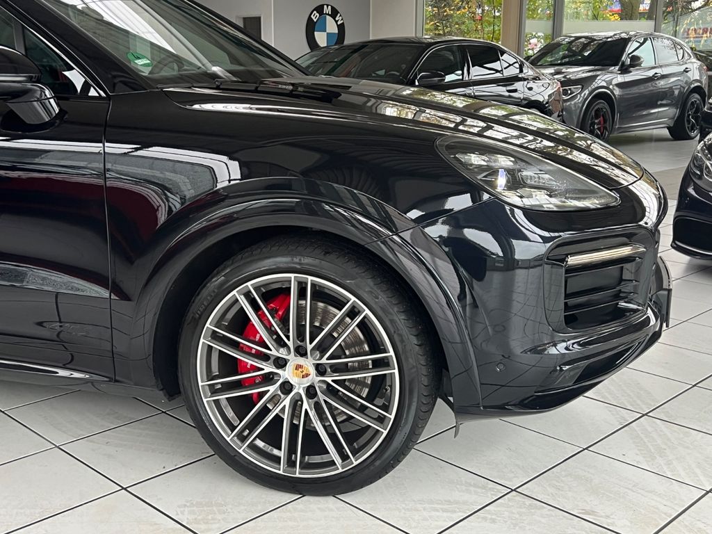 Porsche Cayenne 2022