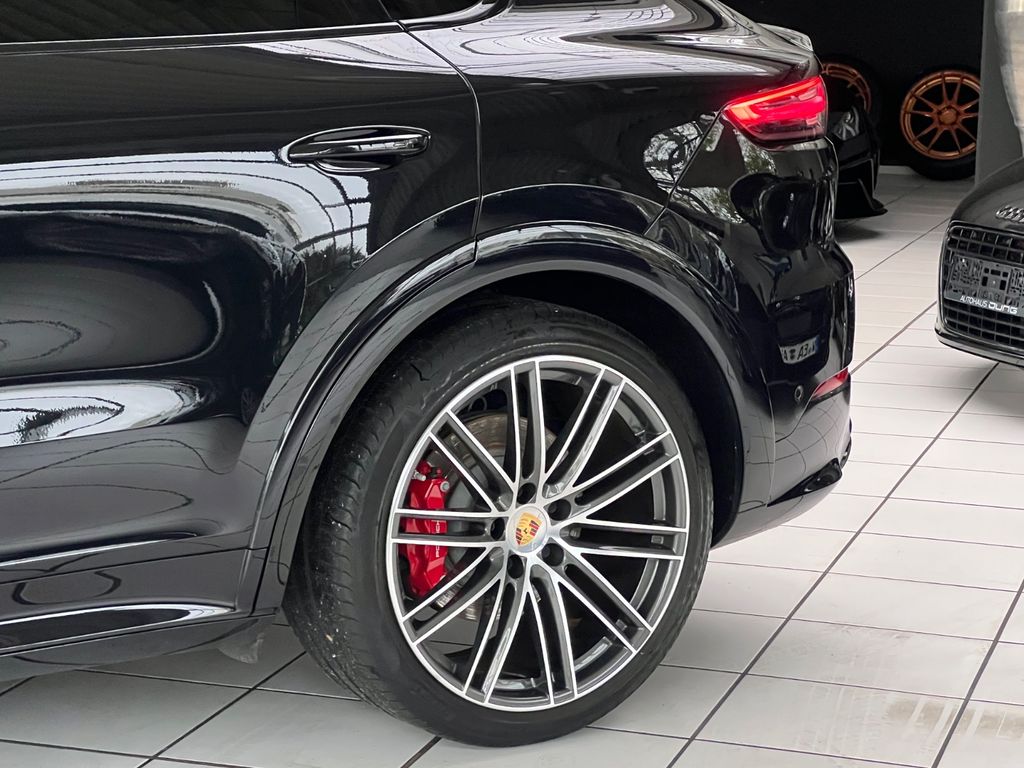 Porsche Cayenne 2022