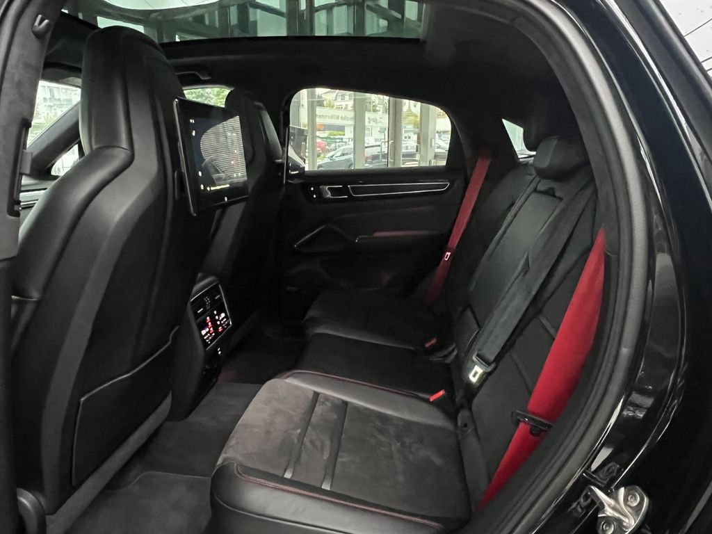 Porsche Cayenne 2022