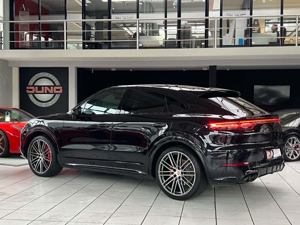 Porsche Cayenne 2022