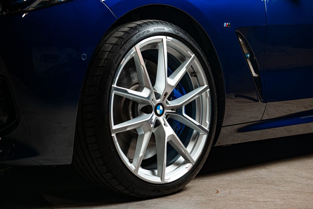BMW M850 2024