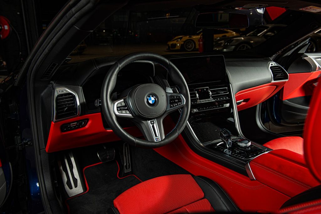 BMW M850 2024