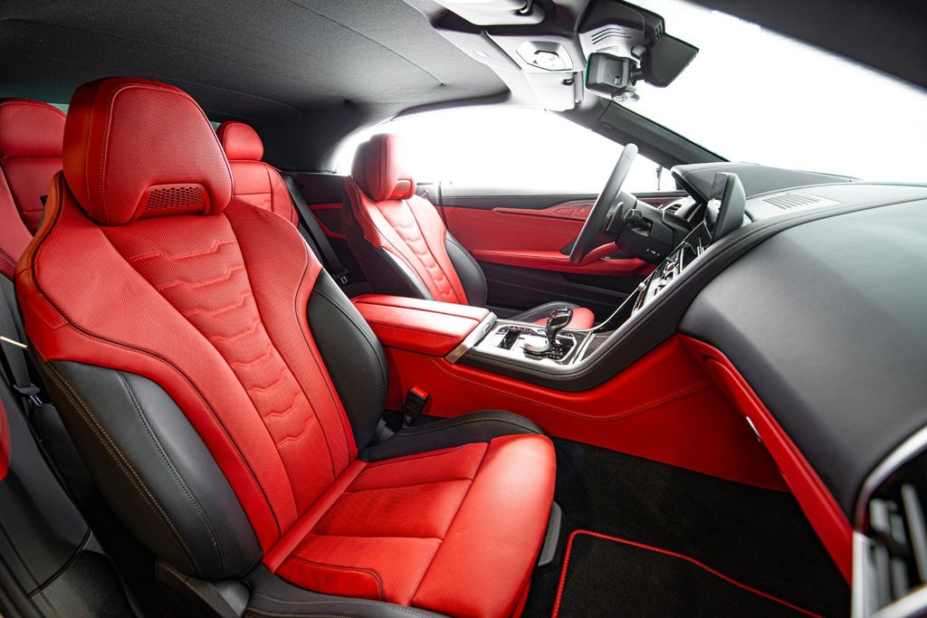 BMW M850 2024