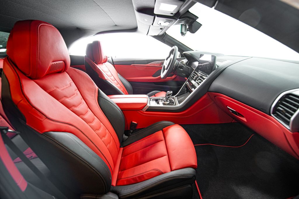 BMW M850 2024