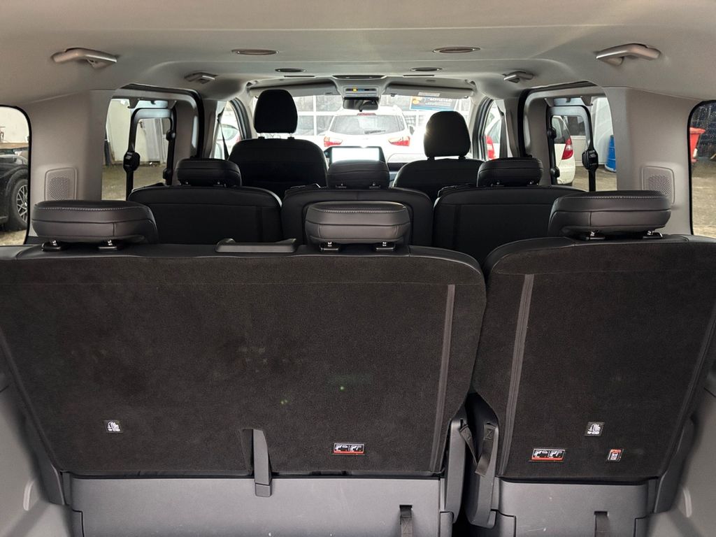 Ford Tourneo Custom 2025