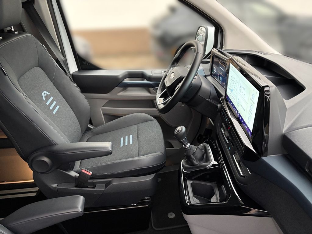 Ford Tourneo Custom 2025