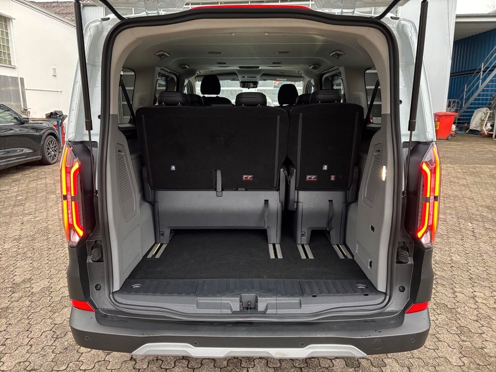 Ford Tourneo Custom 2025