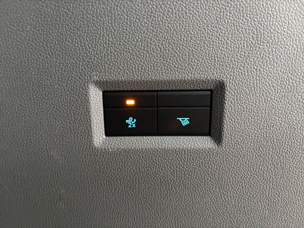 Ford Tourneo Custom 2025