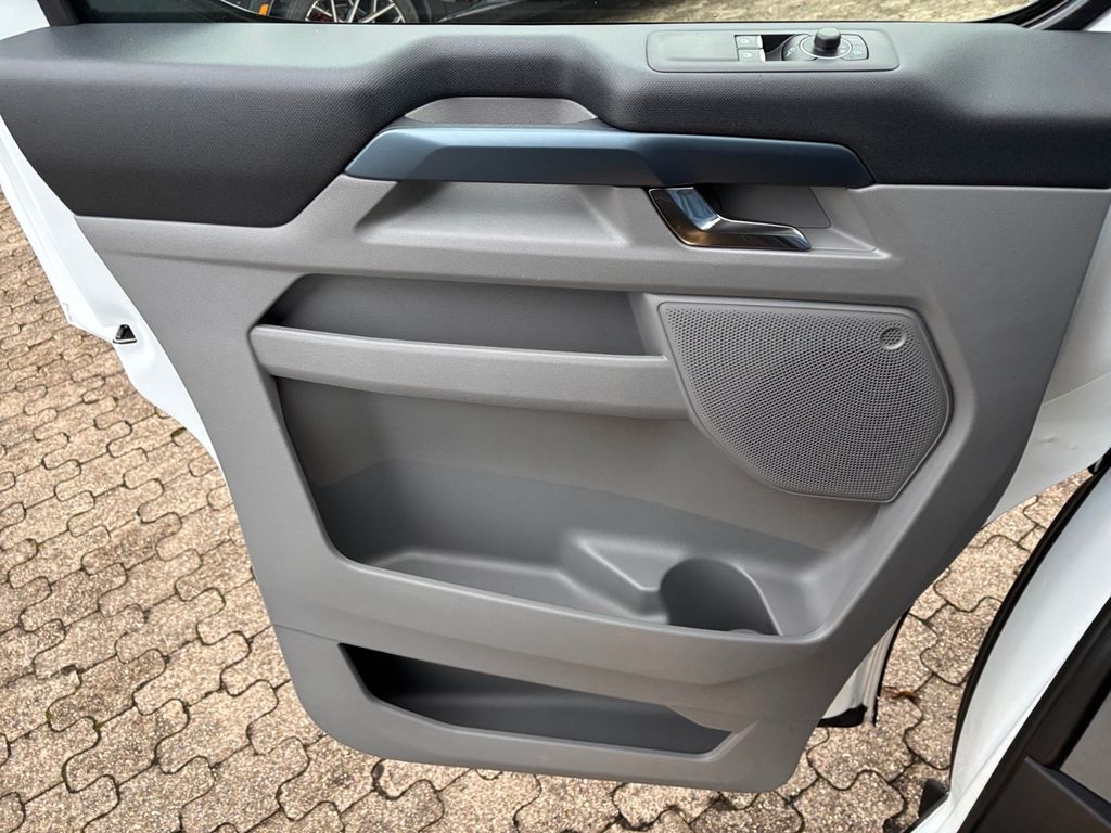 Ford Tourneo Custom 2025