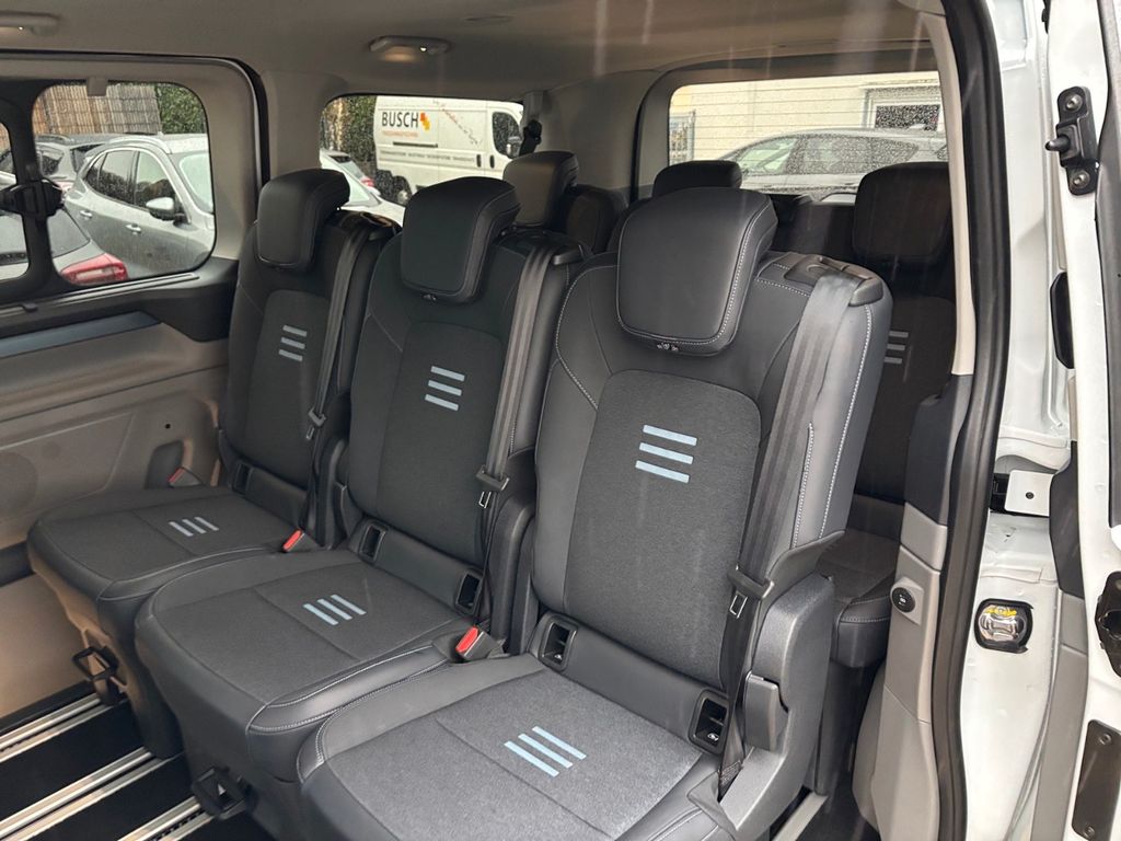 Ford Tourneo Custom 2025