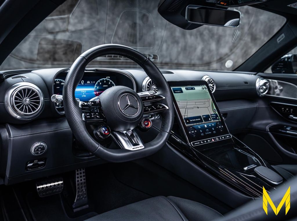 Mercedes-Benz SL 43 AMG 2024