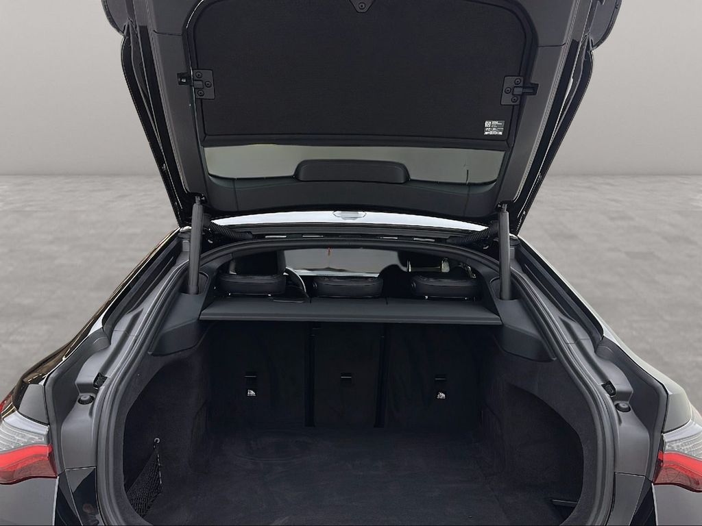 BMW i4 2023