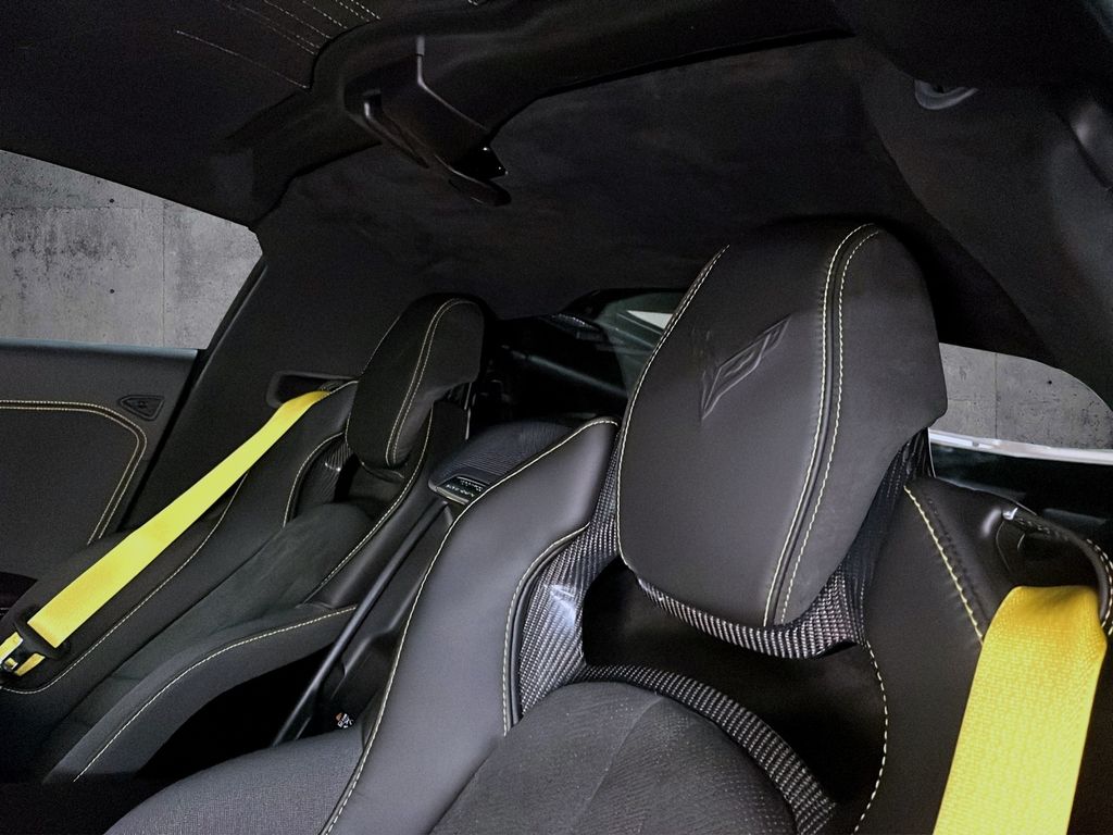 Corvette C8 2025