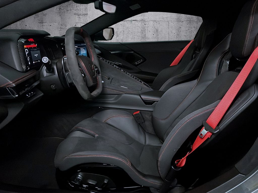 Corvette C8 2025