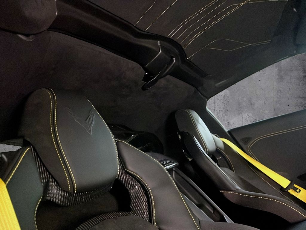 Corvette C8 2025