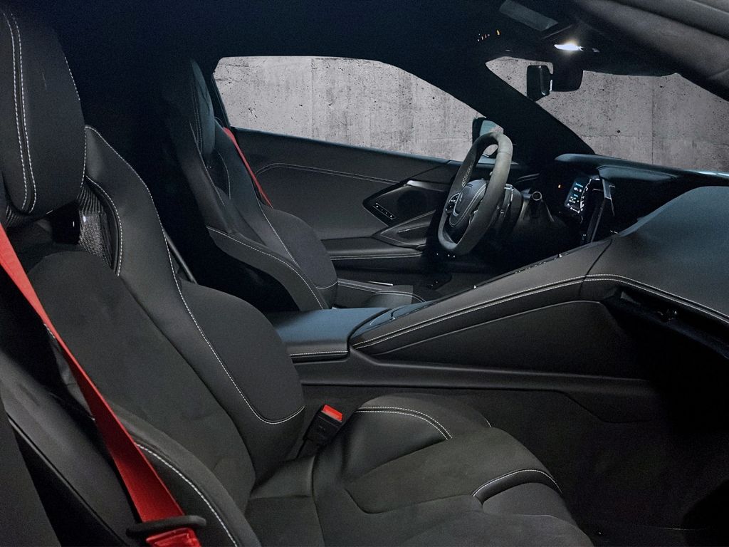 Corvette C8 2025