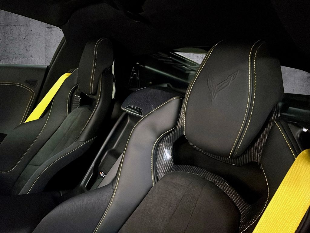 Corvette C8 2025