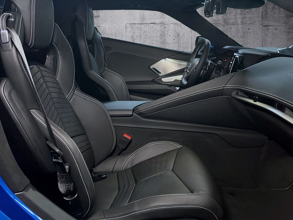 Corvette C8