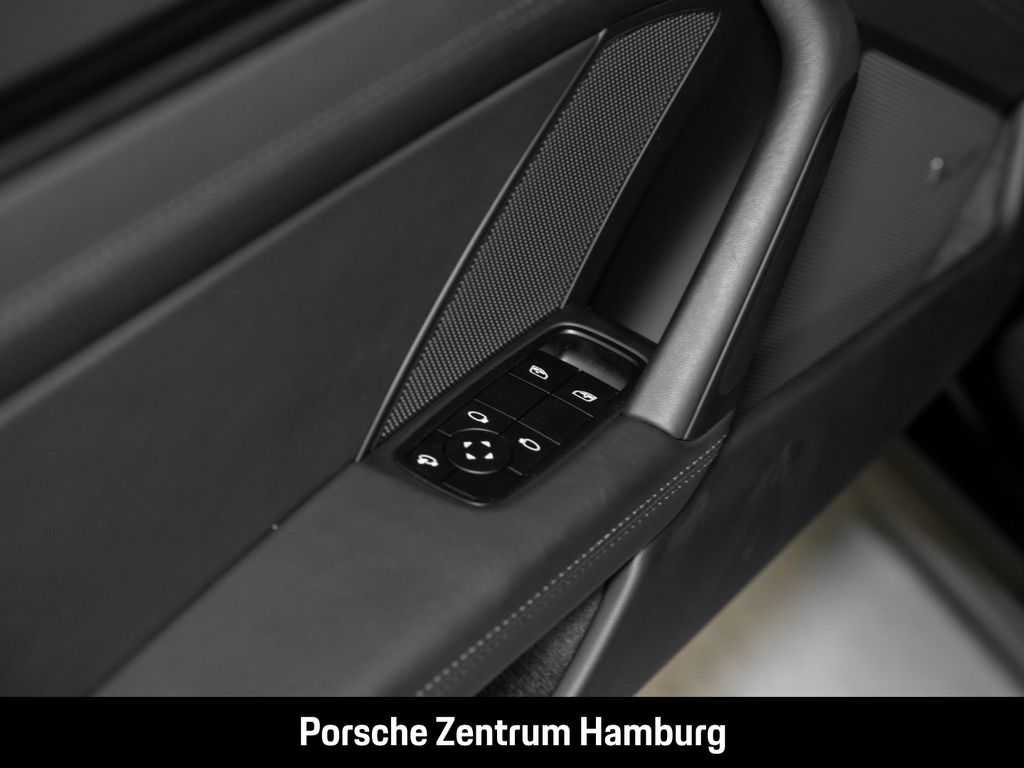 Porsche 992 2024