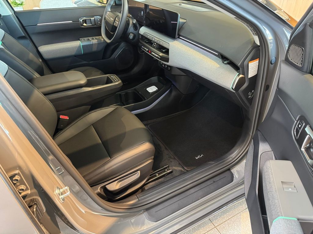 Kia EV4 2025