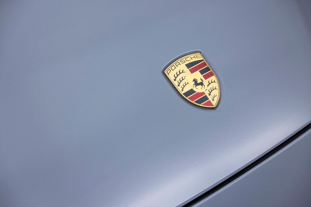 Porsche 992 2024