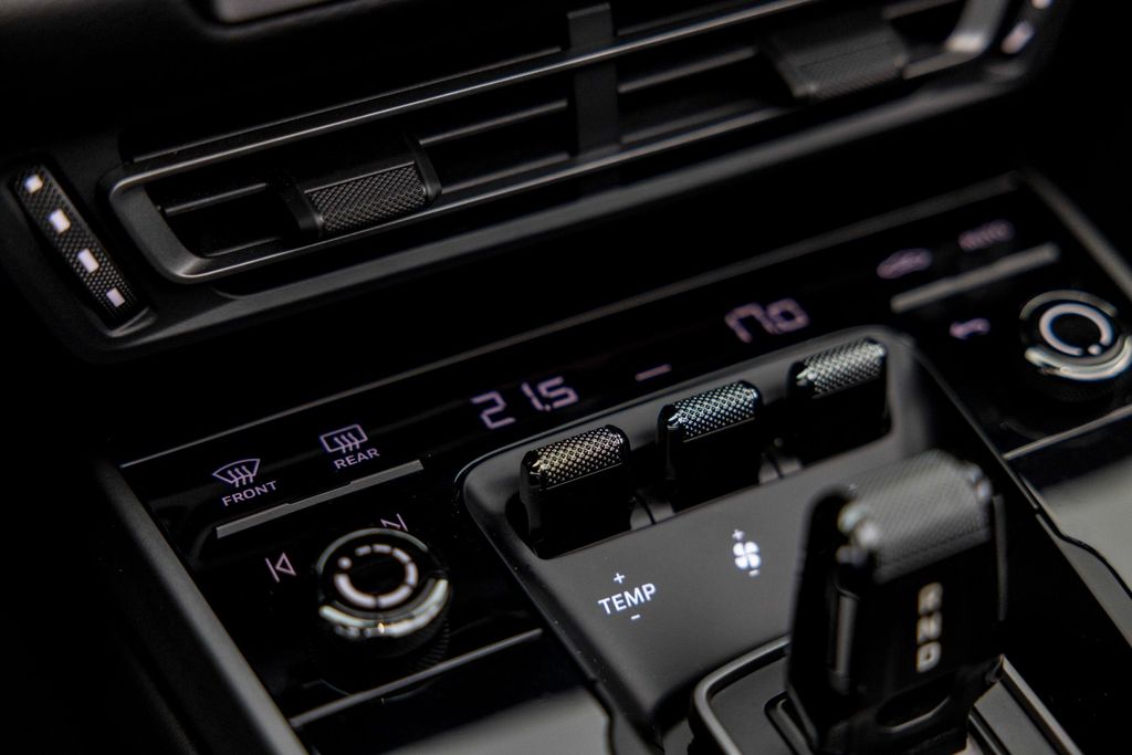 Porsche 992 2024