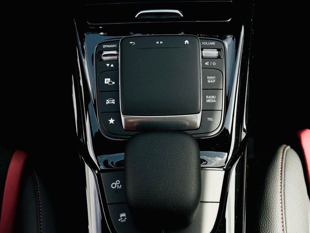 Mercedes-Benz CLA 35 AMG 2023