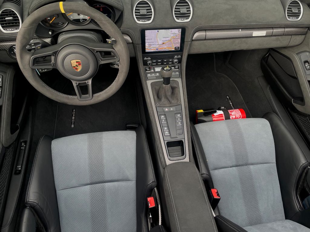 Porsche Boxster 2025