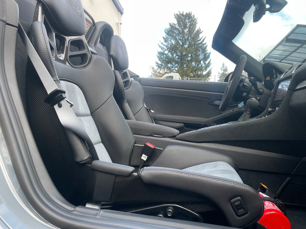 Porsche Boxster 2025