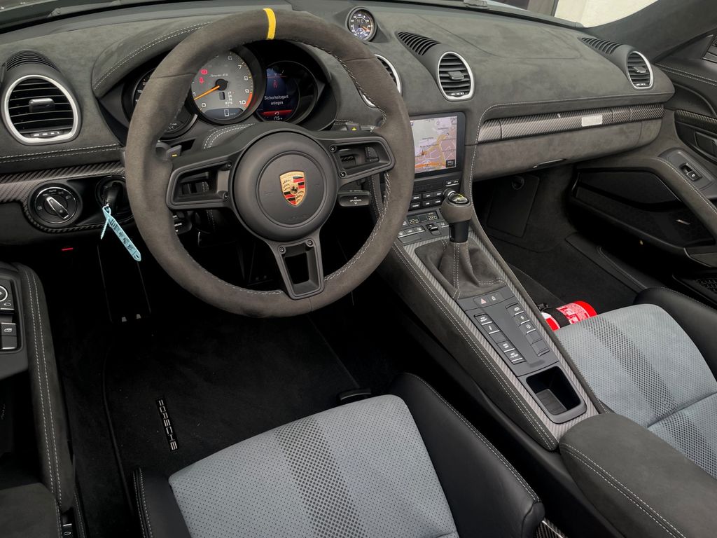 Porsche Boxster 2025