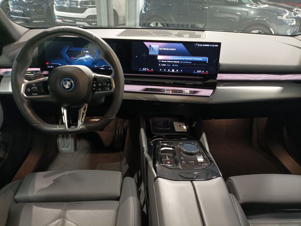 BMW i5 2024
