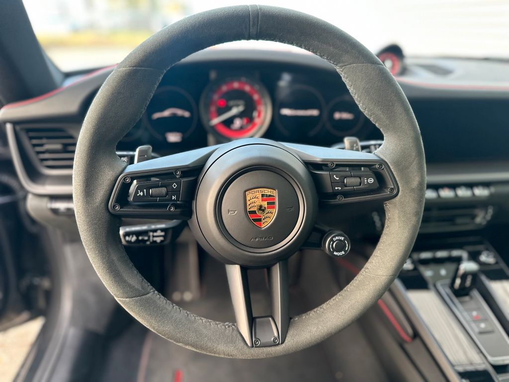 Porsche 992 2023