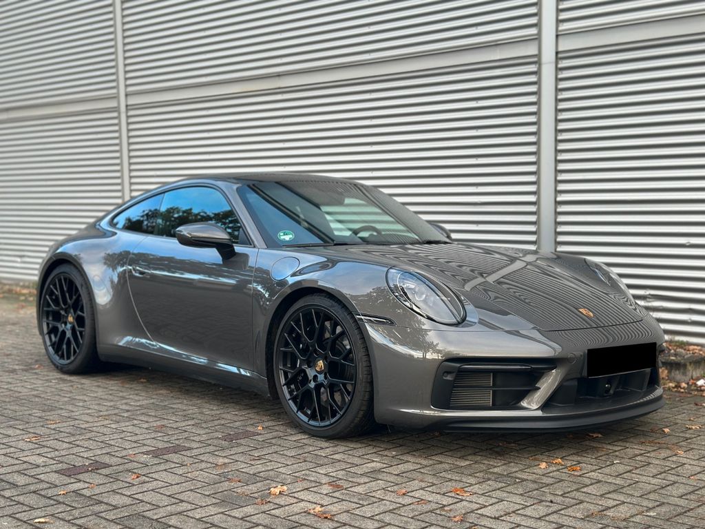Porsche 992 2023