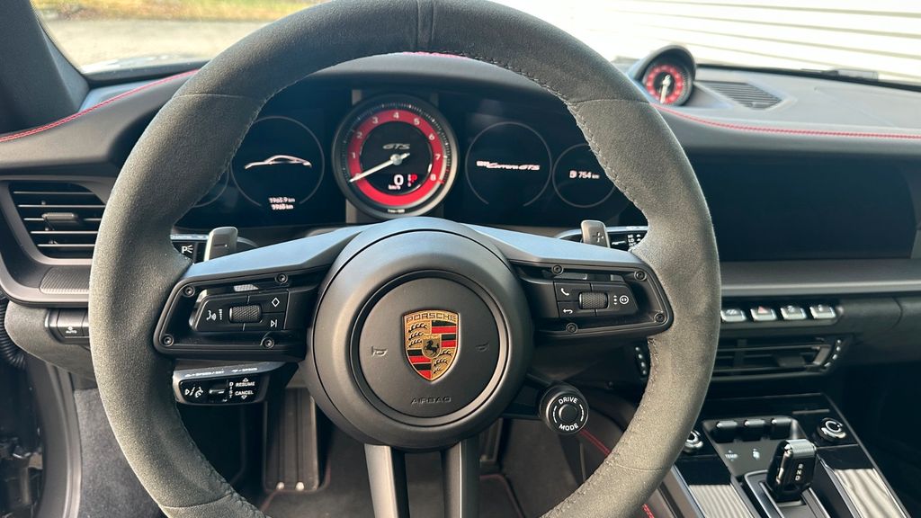 Porsche 992 2023