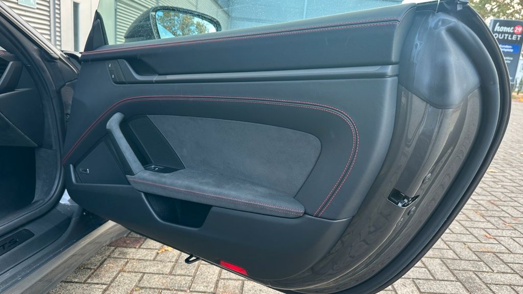 Porsche 992 2023