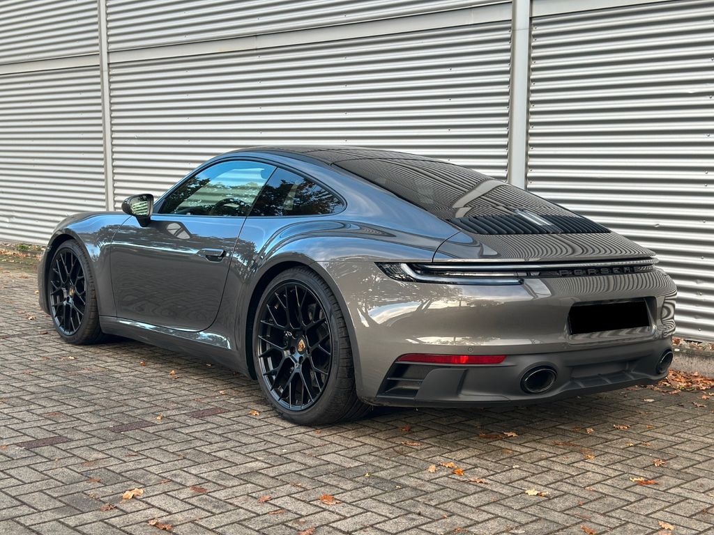 Porsche 992 2023