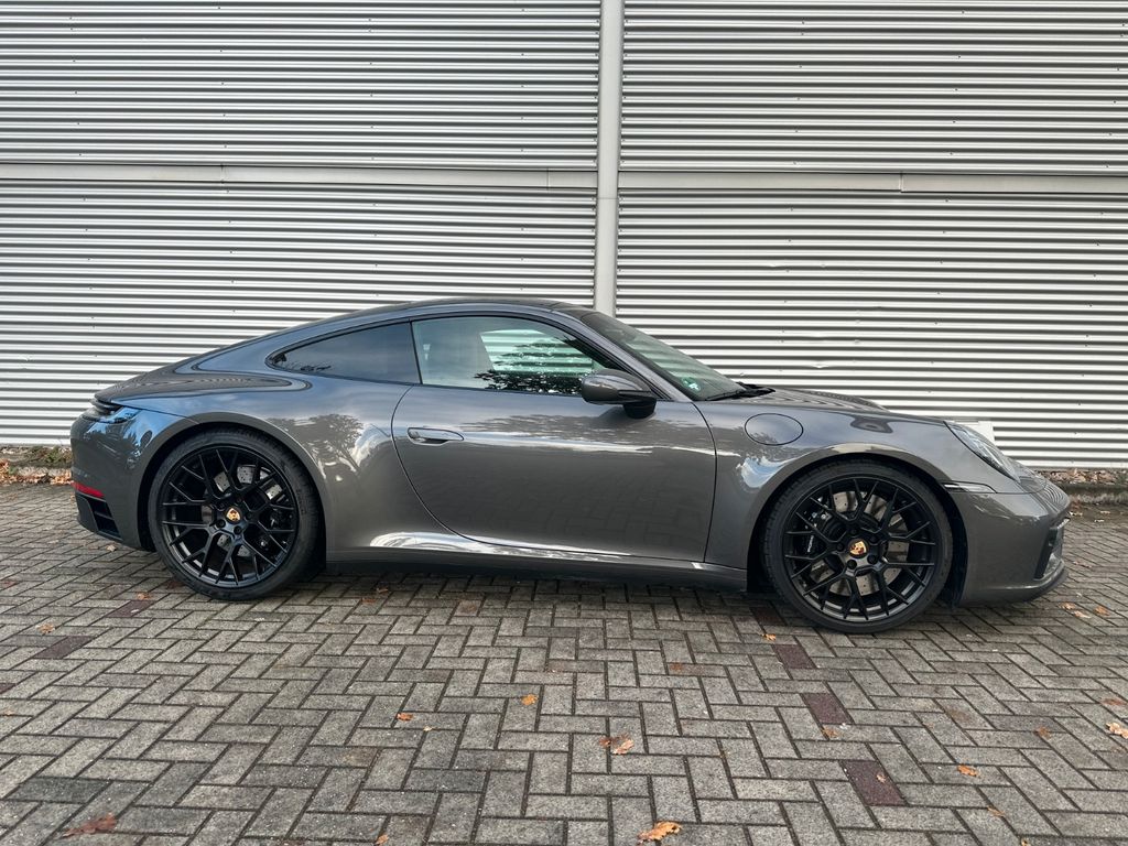 Porsche 992 2023